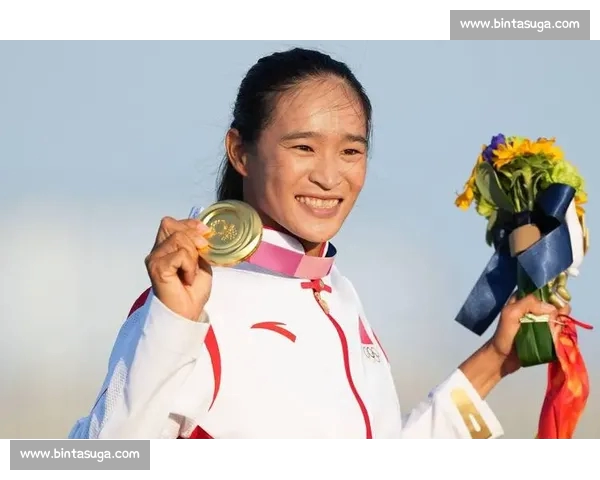 东京奥运精彩瞬间回顾中国运动员夺冠激励全民热血沸腾